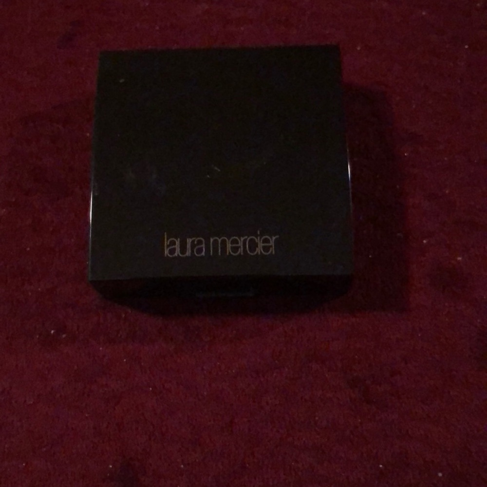 Laura Mercier Bronzer: color Ritual.